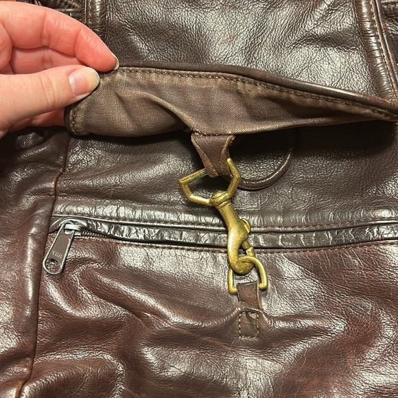 🔥Vintage Cursive LL Bean Stamped Logo Leather Backpack Multiple Pockets EUC - Picture 2 of 10